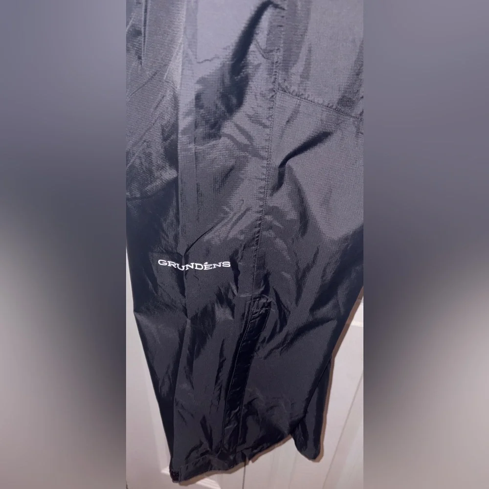 Men's Black Chinos - Picture 9 of 9